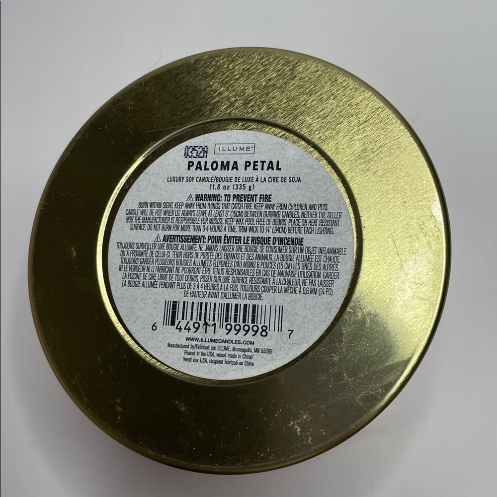 NWT Illume Paloma Petal Soy Candle. 11.8 oz. - Picture 3 of 3